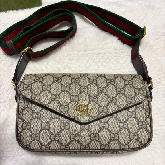 Gucci Handbags - ~ Authentic~ Gucci Beige & Brown GG Supreme Crossbody with Green-Red Web Strap